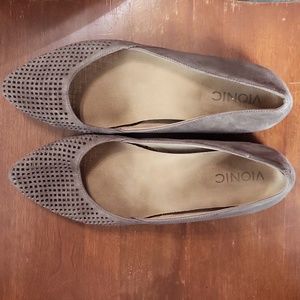 Vionic Posey Perforated Suede Point Toe Flats Taupe Tan - Size 8